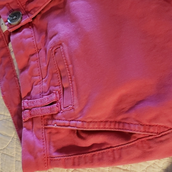 Express pink shorts - Picture 2 of 6
